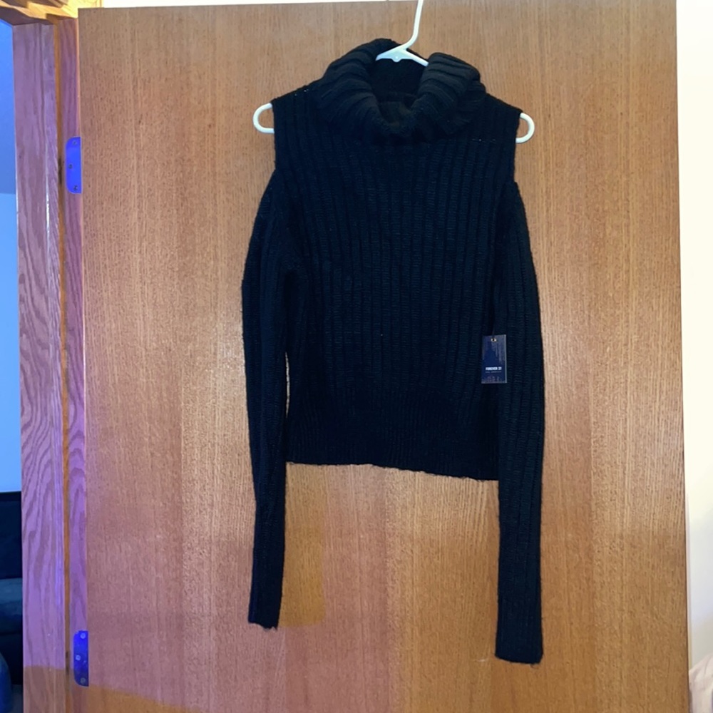 Forever 21 sweater cut out shoulders